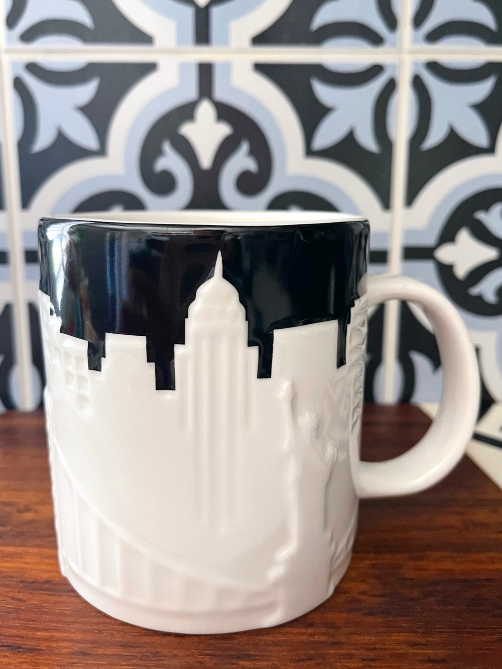 STARBUCKS 2012 Collector Series NEW YORK CITY SKYLINE 3D RELIEF Coffee Mug 16 oz